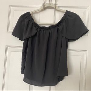 🪴 3/$10 Off-the-shoulder black top